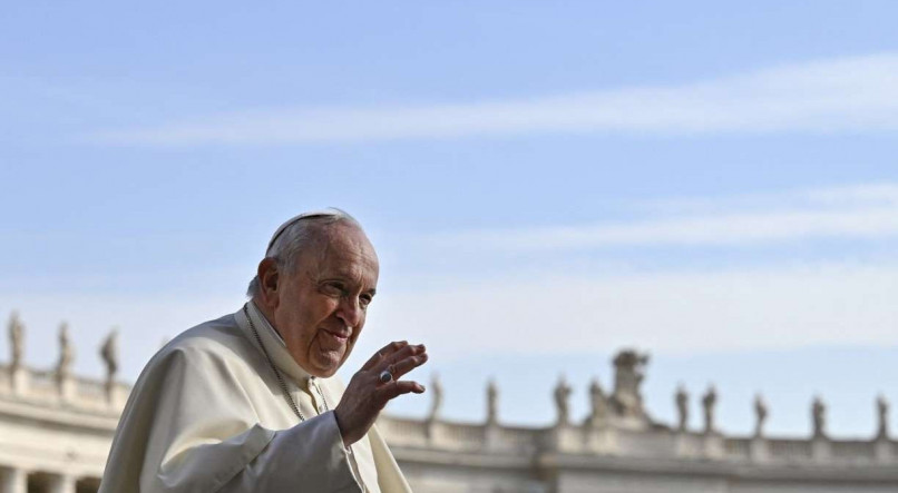 Papa Francisco, de 85 anos, sofre com problemas de saúde 