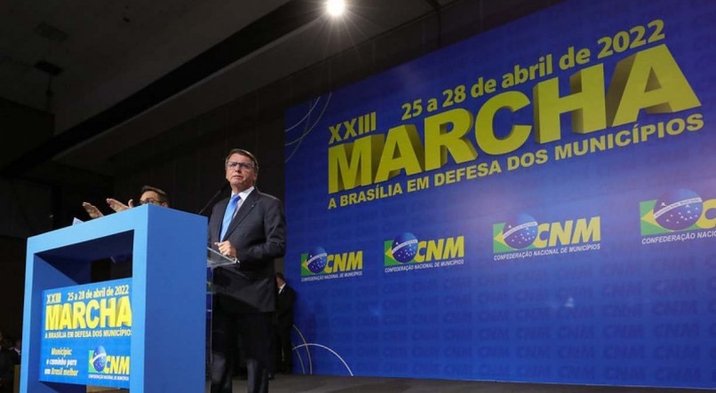 Bolsonaro participa da abertura da XXIII Marcha a Brasília em defesa dos Municípios