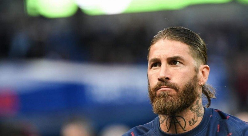 Sergio Ramos fechou com novo clube