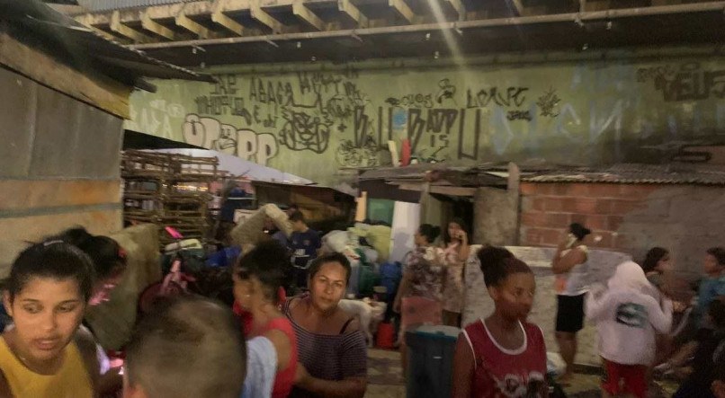 Inc&ecirc;ndio em comunidade do Pina, na Zona Sul do Recife