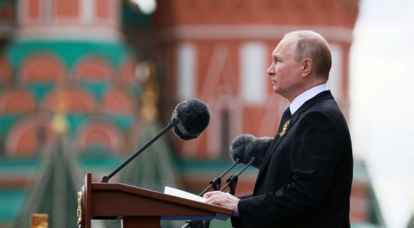 Discurso de Putin durante celebra&ccedil;&atilde;o do Dia da Vit&oacute;ria