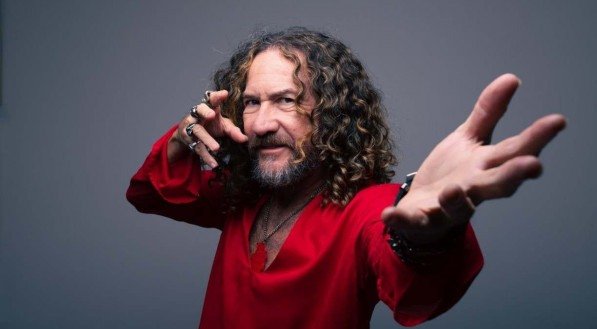 Silvério Pessoa estreia novo disco em show no Teatro do Parque: 'As pessoas vão ver um outro Silvério'