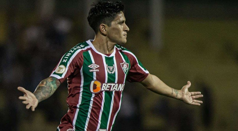 Cano foi titular no Fluminense na partida contra o Volta Redonda pelo Carioca