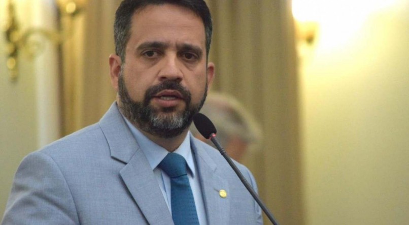 Paulo Dantas &eacute; governador de Alagoas e tinha sido afastado por investiga&ccedil;&otilde;es sobre o seu mandato como deputado estadual