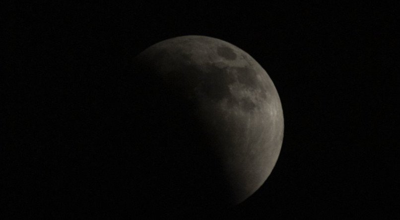 O eclipse lunar também será transmistido ao vivo pela internet, para que não pode ver o evento diretamento no céu