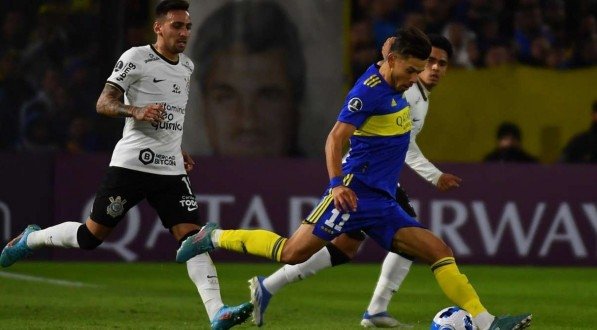 Partida entre Boca Juniors e Corinthians foi marcada por uma grande confusão no segundo tempo