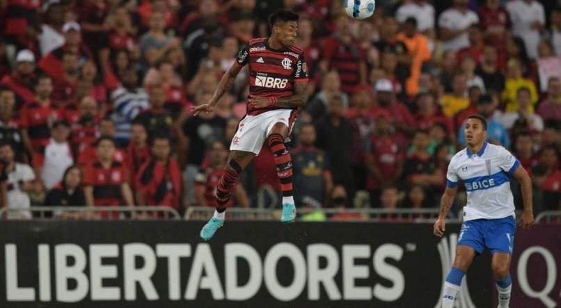 O Flamengo abrir 2x0 sobre o Universidad Católica pela Libertadores no primeiro tempo