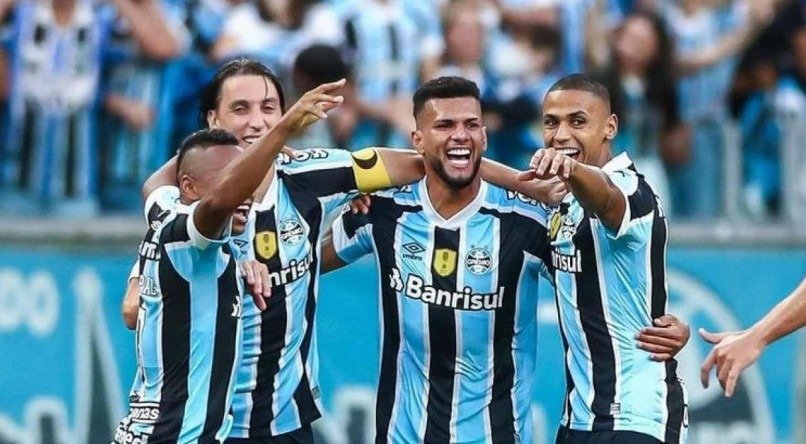 LUCAS UEBEL/GR&Ecirc;MIO