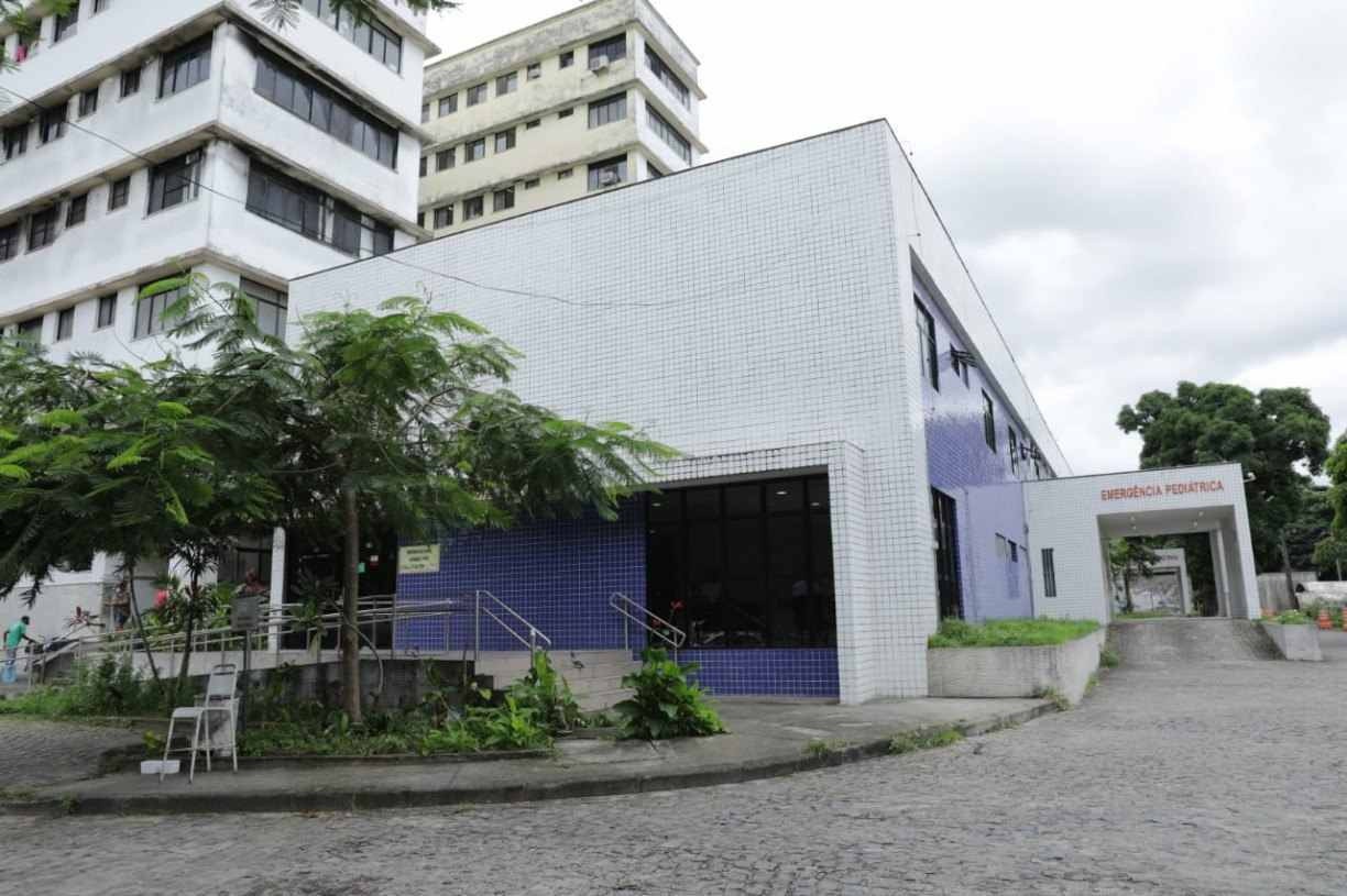 Hospital Barão de Lucena: Ministério Público dá prazo para apresentação de médicos pediatras