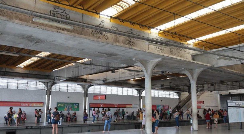 Metrovi&aacute;rios de Recife realizam greve nesta semana