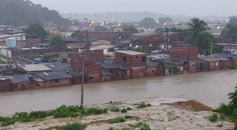 Recife tem terceira maior chuva da história, diz João Campos; veja a  situação atual da cidade