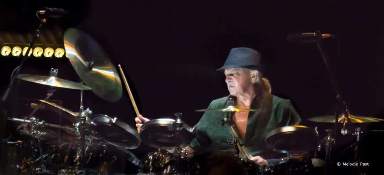 Morre, aos 72 anos, o baterista e compositor britânico Alan White 