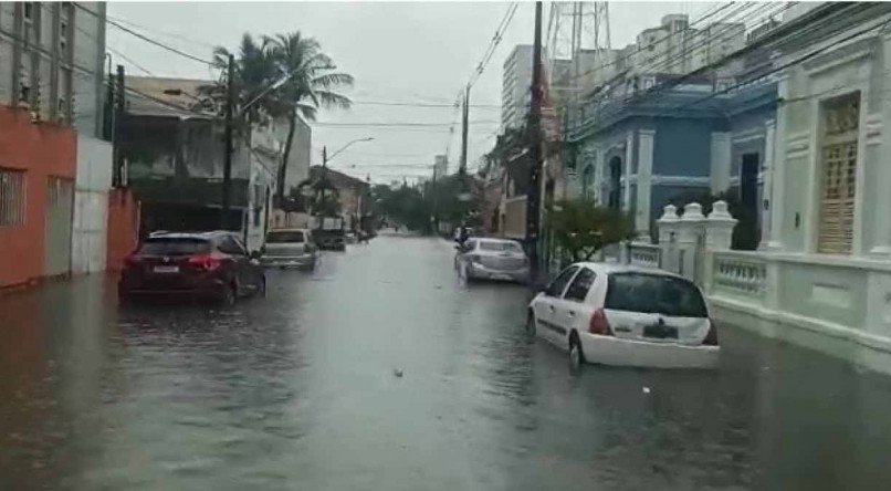 Rua do Lima, em Santo Amaro, área central do Recife
