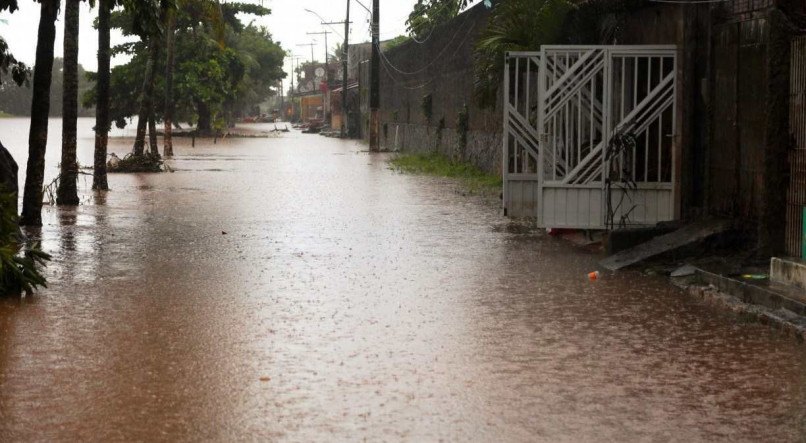 CHUVA ESTRAGO GOIANA // MATA NORTE // CHUVAS // ALAGAMENTO // Imagens da cidade de Goiana na Zona da Mata Norte de Pernambuco. Pessoas que perderam tudo quando tiveram suas casas invadidas pelas águas das chuvas no mês de maio de 2022.