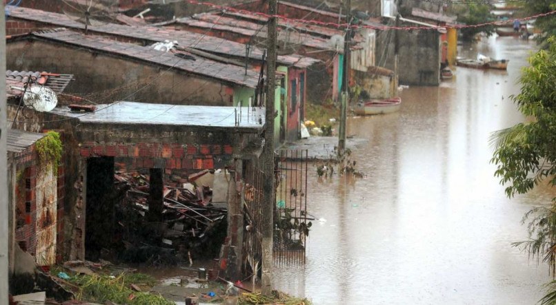 Imagens da cidade de Goiana na Zona da Mata Norte de Pernambuco. Pessoas que perderam tudo quando tiveram suas casas invadidas pelas &aacute;guas das chuvas no m&ecirc;s de maio de 2022