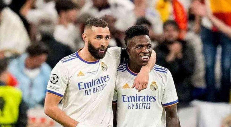 Benzema e Vini J&uacute;nior, atacantes do Real Madrid