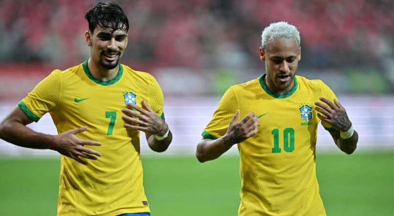 Neymar (D) e Lucas Paquet&aacute; s&atilde;o titulares na Sele&ccedil;&atilde;o Brasileira