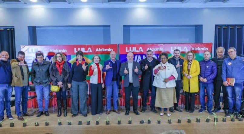 Lula durante ato em Porto Alegre