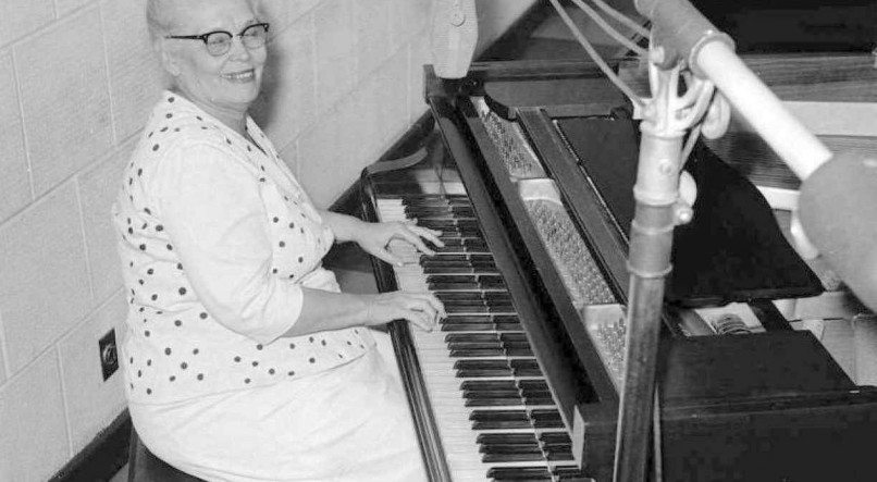 MÚSICA Pianista pernambucana Tia Amélia marcou época