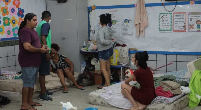 Abrigo na Escola Municipal Celia Arraes, na V&aacute;rzea, Zona Oeste do Recife