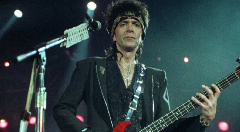 ALEC JOHN SUCH Músico foi o primeiro baixista da banda Bon Jovi