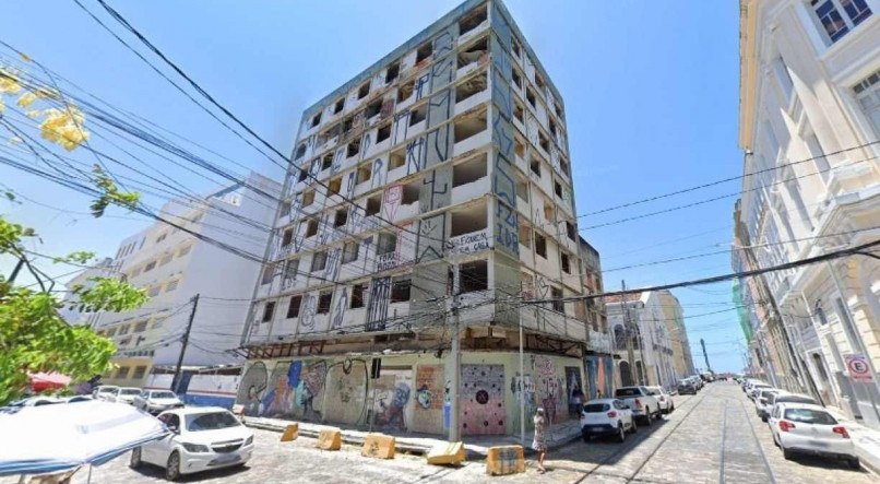 O imóvel é o de número 88, situado na Rua da Guia, no Bairro do Recife