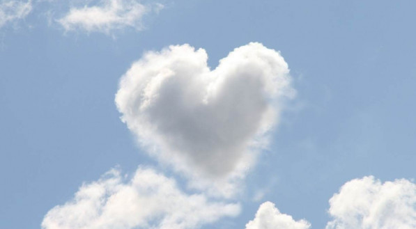 Torne este Dia dos Namorados ainda mais especial mandando uma mensagem caprichada para o seu amor