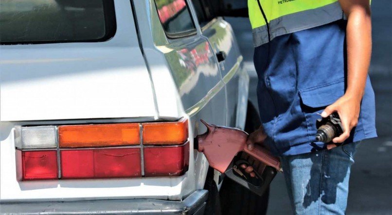 Novo aumento nos combustíveis - gasolina já está mais cara // GASOLINA // AUMENTO PREÇO GASOLINA // AUMENTO COMBUSTÍVEIS // COMUSTÍVEL // NOVO AUMENTO COMBUSTÍVEIS // NOVO AUMENTO GASOLINA.