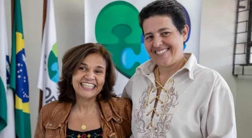 Claudia Rodrigues pediu a sua ex-empresária, Adriane Bonato, em casamento