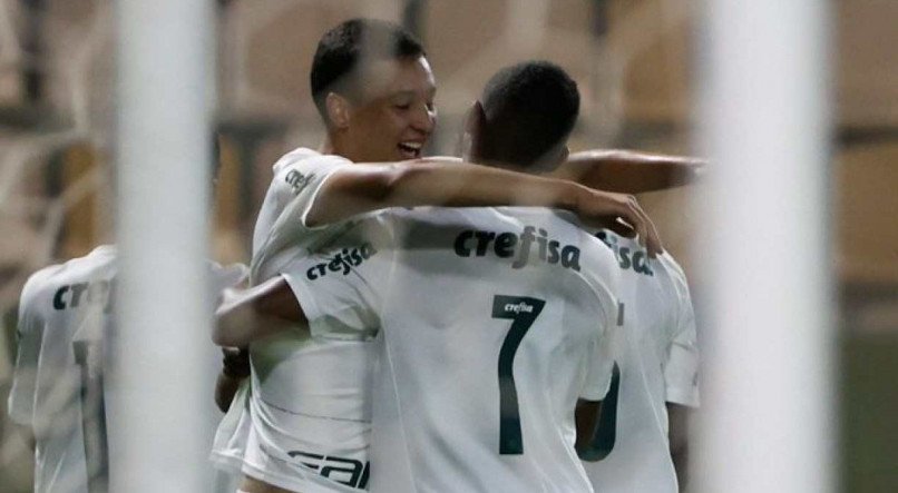 Palmeiras encara o Corinthians na semifinal do Brasileir&atilde;o Sub-17