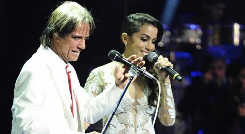 Anitta e Roberto Carlos cantam juntos no especial do Rei
