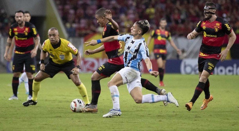 Gr&ecirc;mio e Sport voltam a se enfrentar pela S&eacute;rie B
