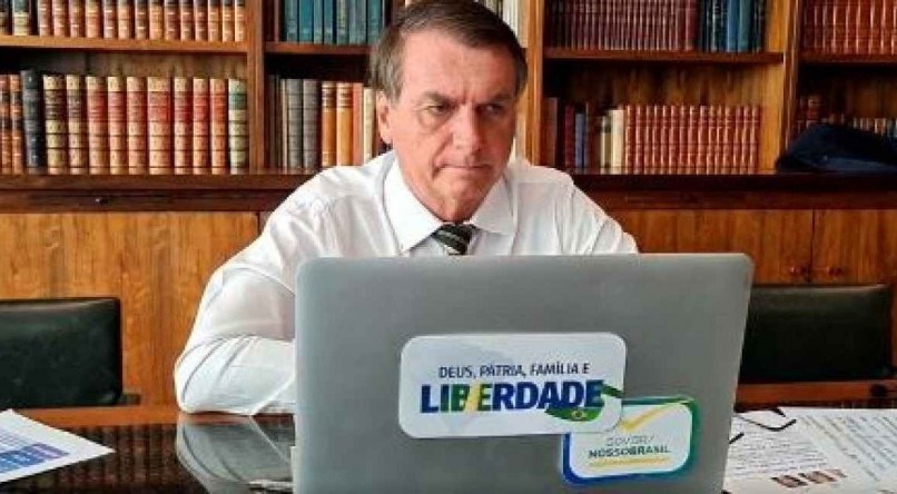 Jair Bolsonaro participou de uma entrevista para o canal da jornalista Leda Nagle, no YouTube