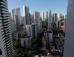 Apartamentos no bairro de Boa Viagem - Especulação Imobiliária - Prédio - Aluguel - Compra - Venda - Imóvel - Apartamentos - Recife - Boa Viagem - Recife - Placa - Vende-se - Aluga - Foto Aérea 