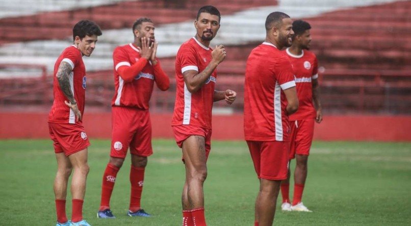 Náutico pode ter novidades para enfrentar Sport pelo Clássico dos Clássicos na Série B