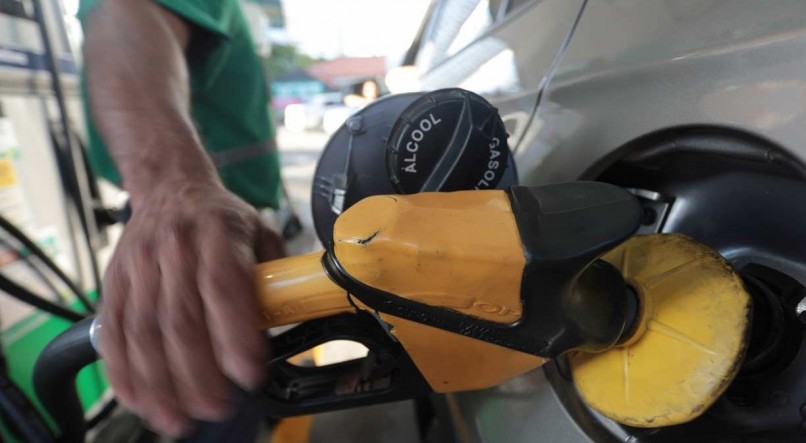 Legislação limitou a alíquota de ICMS para conter preço dos combustíveis