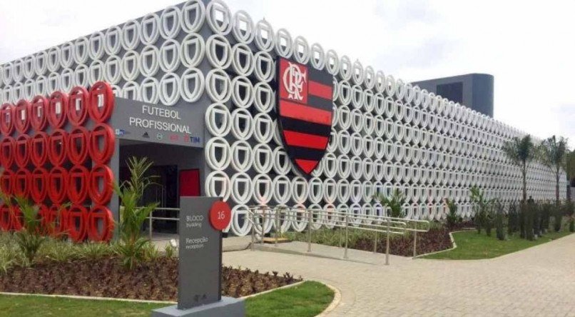 Flamengo está longe dos objetivos da temporada e promoverá vassourada no clube