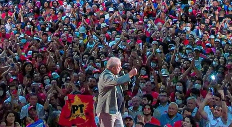 Ex-presidente Lula em discurso
