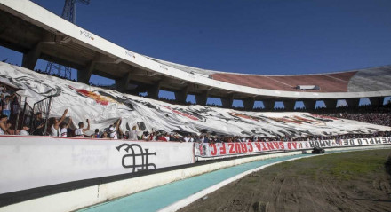 O Santa Cruz foi derrotado pelo Jacuipense por 2 a 0 no Estádio do Arruda pela 10ª rodada da Série D do Campeonato Brasileiro