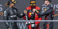 Verstappen e Hamilton voltam a dividir o pódio depois de Abu Dhabi em 2021