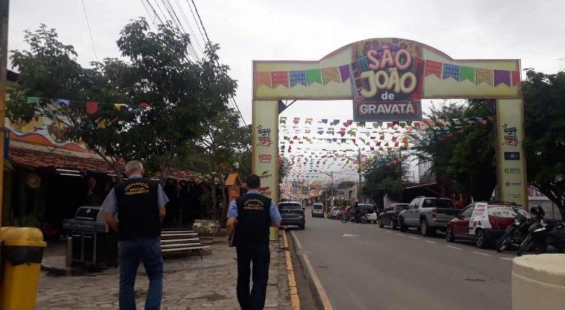 Fiscais percorreram ruas comerciais de Gravatá