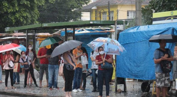 Apac indica que a previs&atilde;o do tempo para esta sexta-feira (12) &eacute; de pancadas de chuva com intensidade fraca a moderada