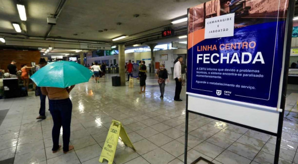 Metrô do Recife enfrenta novo problema nesta quarta-feira (29)