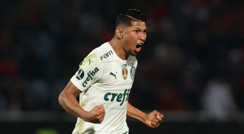 Rony &eacute; titular no Palmeiras diante do Boca Juniors em decis&atilde;o pela Libertadores