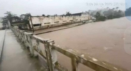 Nível do rio Mundaú está elevado e preocupa moradores