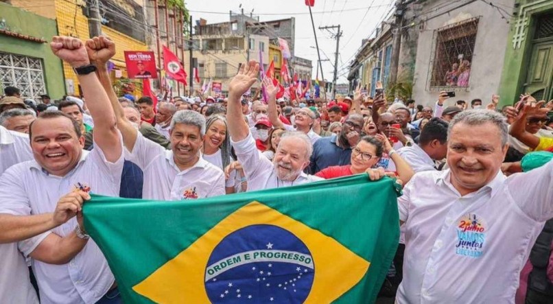 Pré-candidato Lula (PT) participa de comemoração na Bahia