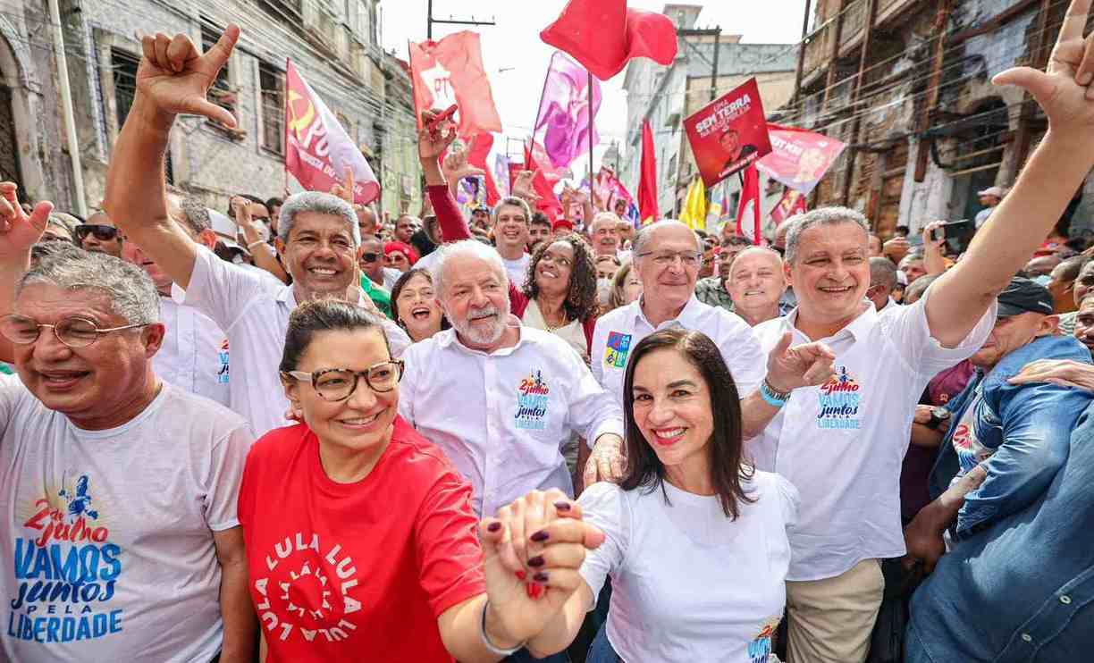Lula (PT) e Geraldo Alckmin (PSB) nas ruas de Salvador