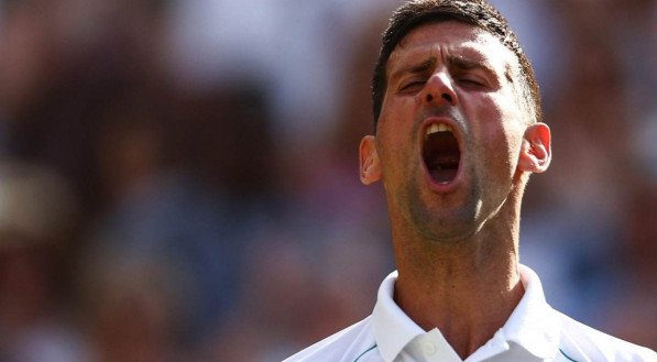 Imagem de Novak Djokovic, número 2 do mundo, em Wimbledon