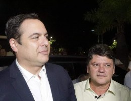 Governador Paulo Câmara participou do ato político promovido pelo ex-secretário estadual Sileno Guedes