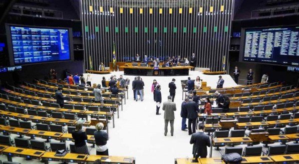 C&acirc;mara dos Deputados inicia a vota&ccedil;&atilde;o do novo arcabou&ccedil;o fiscal.
